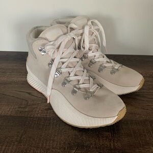 Sorel Women's Out N About III Conquest Waterproof Boot Chalk Sea Salt Size 9